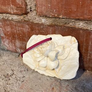 Dimensional composite rose ornament